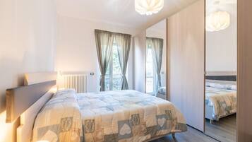 1 camera, ferro/asse da stiro, Wi-Fi, lenzuola