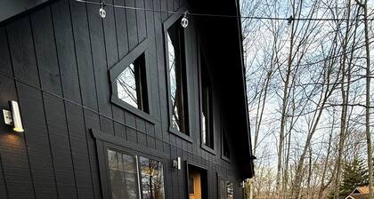 Hydrotherapy jacuzzi-sauna -Sauna • Hydro Hot Tub, Romantic Cabin