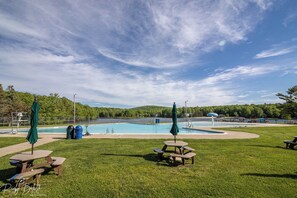 Piscine extérieure, piscine chauffée