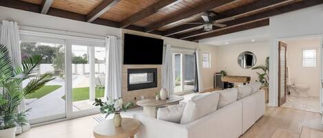 تلفزيون ذكي