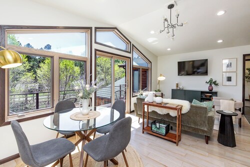 Modern Luxury Retreat - 2 BR/1BA - Minutes from Downtown