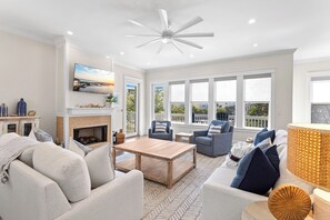 TV - Just Shellin' - Santa Rosa Beach, Walk to Shops + Dining, Walk to Beach! (Santa Rosa Beach)