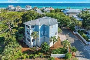 Exterior - Just Shellin' - Santa Rosa Beach, Walk to Shops + Dining, Walk to Beach! (Santa Rosa Beach)
