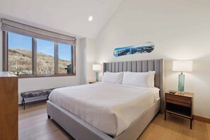 3 chambres, lit parapluie, Wi-Fi, draps fournis