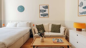 1 bedroom, iron/ironing board, WiFi, bed sheets - The Courtfield - Studio Apartment in Kensington (London)