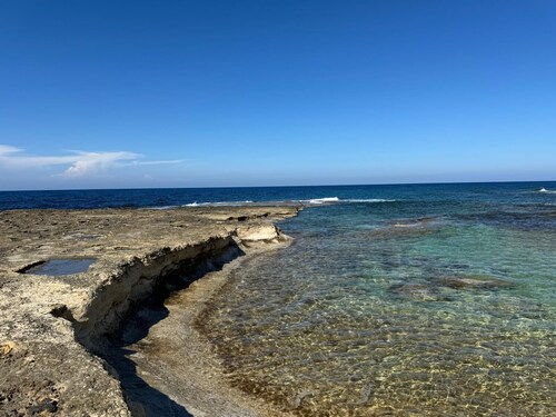 Marsalforn Magic - modern apartment w/ views 2 minutes from sea