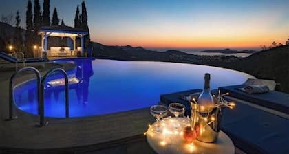 Hillside Retreat in Yalikavak: Exclusive Mansion with Endless Sea Views