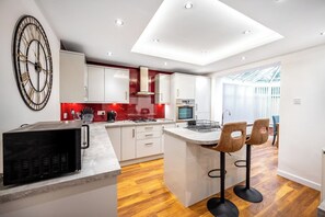 Private kitchen - 3 Bed Semi-Detached House for Contractor and Relocation in Manchester (Stretford)