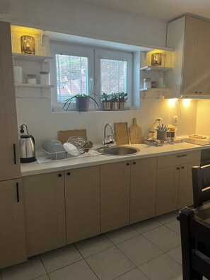 Oven, stovetop