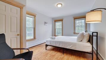 9 bedrooms, iron/ironing board, travel crib, free WiFi