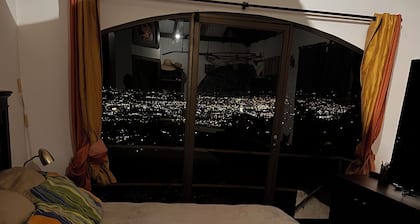 Charming Private 1 bedroom Queen Size in San Antonio Escazu San Jose