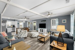 Smart TV, table football, books, stereo - Private Pool and Hot Tub, Steps to beach, Pet Friendly with fenced in yard! (Panama City Beach)