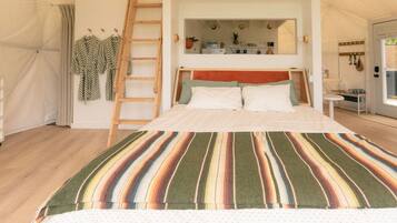 2 Schlafzimmer, Reisekinderbett, kostenloses WLAN, Bettwäsche