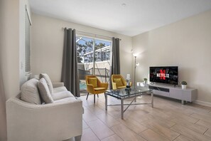 Smart TV - Pool & Play Family Townhome Close To Disney (Kissimmee)