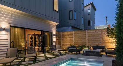 Sunny Modern Oasis • Pool, Hot Tub, Fire Pit, Grill, Rooftop