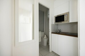 Fridge, microwave, coffee/tea maker, toaster