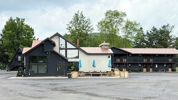 Mặt tiền nơi lưu trú