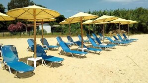 Unclassified image, 4 of 7, button - Paradise Hotel  (Aristotelis)