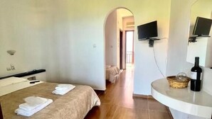 Unclassified image, 2 of 7, button - Paradise Hotel  (Aristotelis)