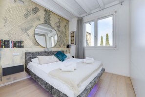 Bügeleisen/Bügelbrett, kostenloses WLAN, Bettwäsche