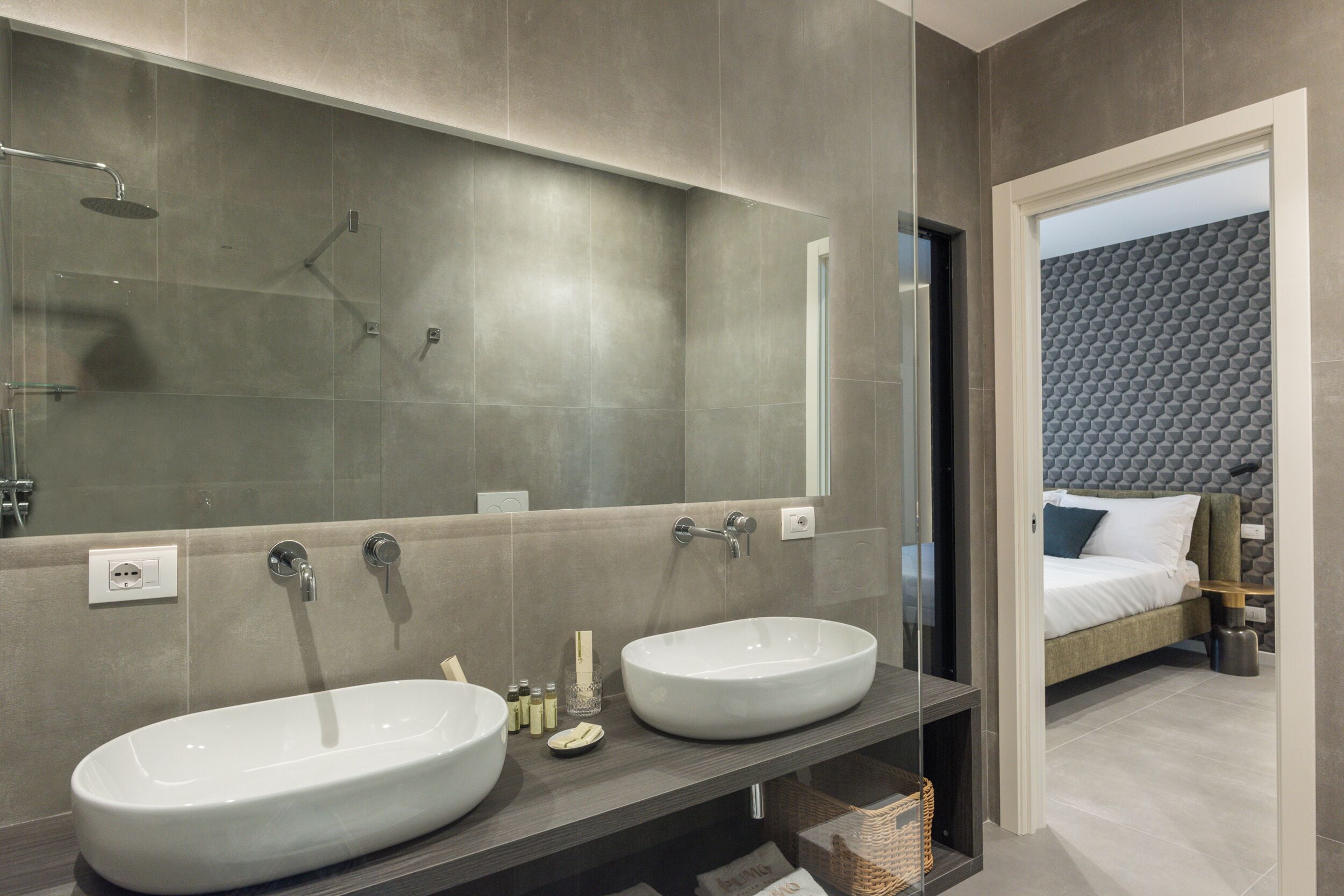 奢華雙人房, 陽台, 城市景觀 | 免費迷你吧、書桌、筆電工作空間、隔音