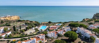 Ocean View 3 BDR House With Patio by LovelyStay