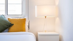 4 makuuhuonetta, silitysrauta/-lauta, ilmainen Wi-Fi, vuodevaatteet