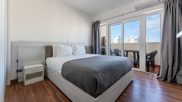 1 Schlafzimmer, Bügeleisen/Bügelbrett, Reisekinderbett, kostenloses WLAN