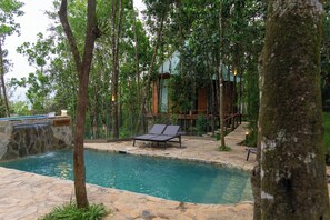 Kolam renang terbuka 