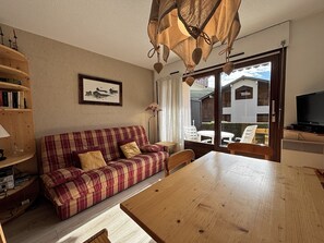 TV - Cybele, apartment C1 - 4/5 pers. 2* near village (La Clusaz)