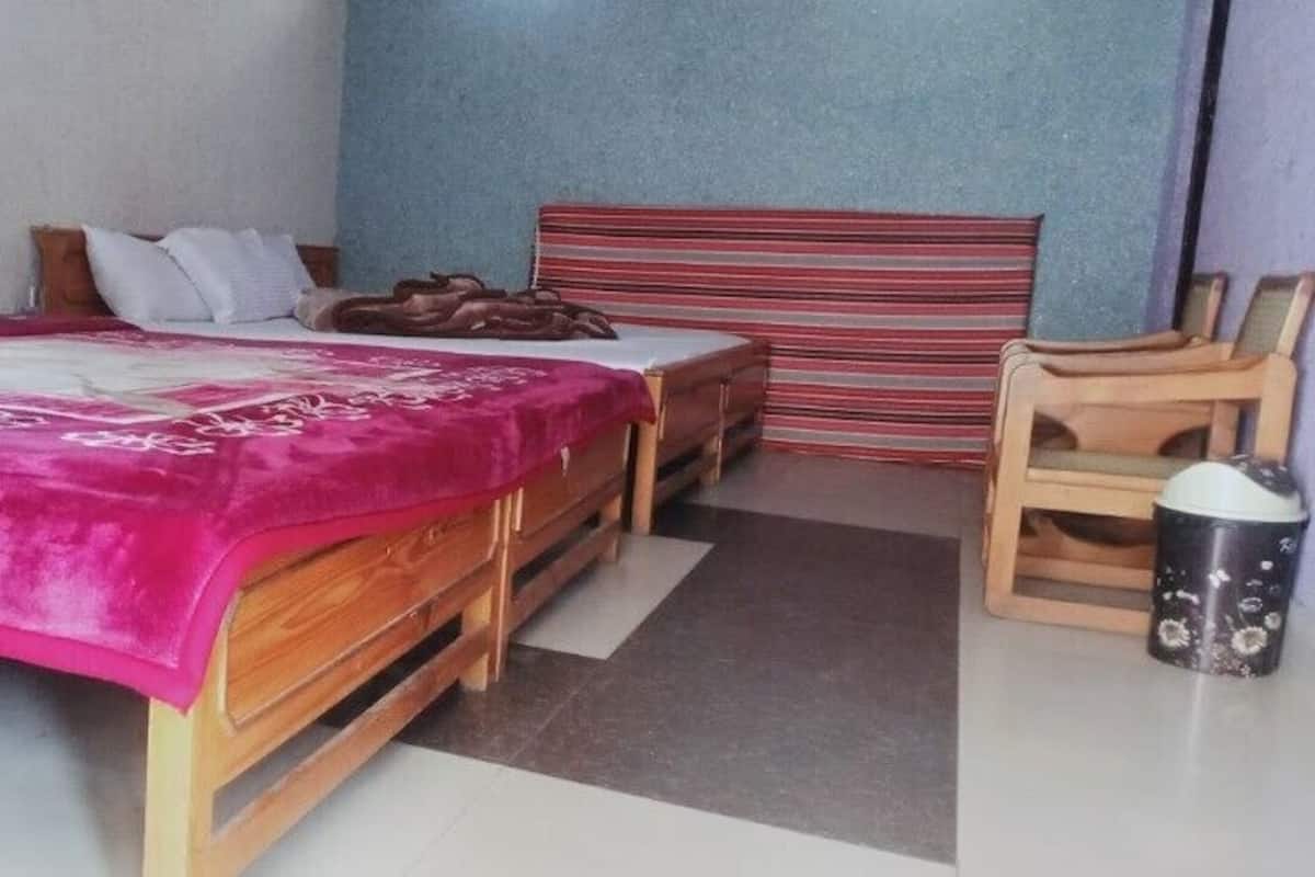 Deluxe Double Room, Mountain View | Soundproofing, iron/ironing board, free WiFi