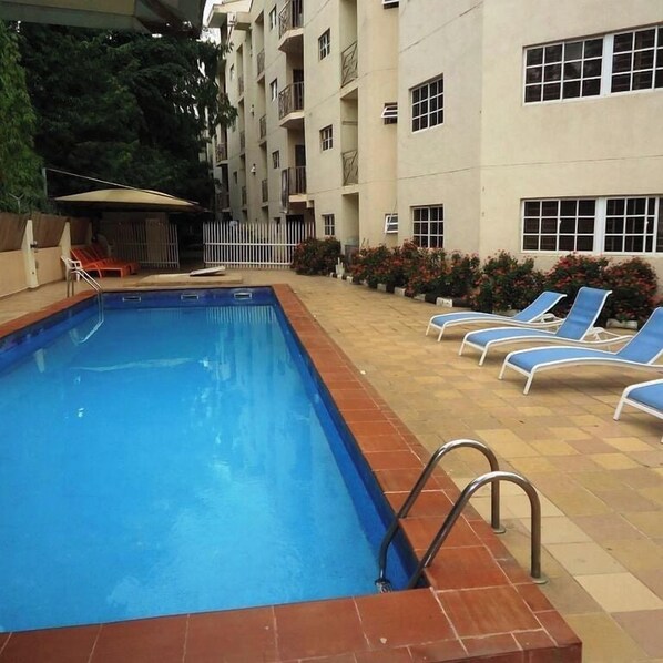 Outdoor pool - Sigma Base Apartments Lagos (Lagos)