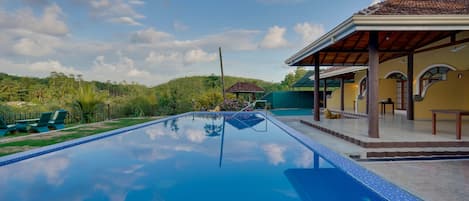 Piscine extérieure