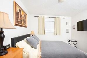 Desk, iron/ironing board, free WiFi, bed sheets