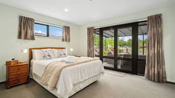 4 makuuhuonetta, silitysrauta/-lauta, Wi-Fi, vuodevaatteet