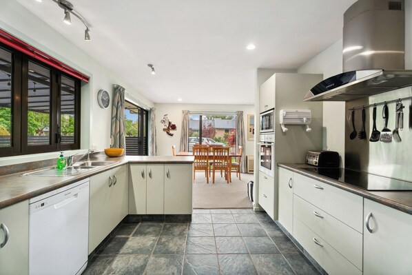 Fridge, microwave, dishwasher, toaster