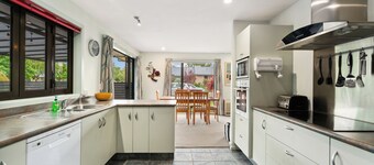 Greenways Escape - Cromwell Holiday Home