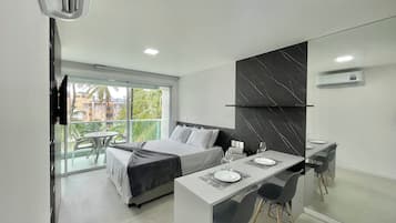 Comfort Apartment, Balcony, Beach View | 1 bedroom, soundproofing, free WiFi