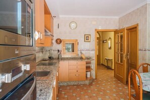 Private kitchen - Alborada-Comfortable and spacious house in Ribeira Sacra (Vilasante, Lugo)