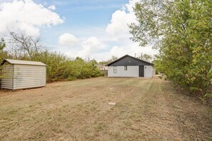 Exterior - The Cottage at Eastgate (College Station)