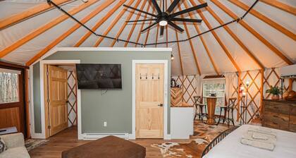 Deer Pass – Luxury Glamping Yurt Near Deep CreekMd