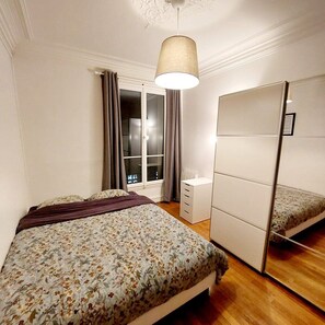 1 多间卧室、熨斗/熨衣板、WiFi、床单