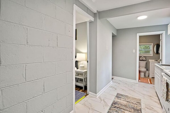 Interior - Pensacola Baptist Hospital 2 Bedroom Apartment (Pensacola)