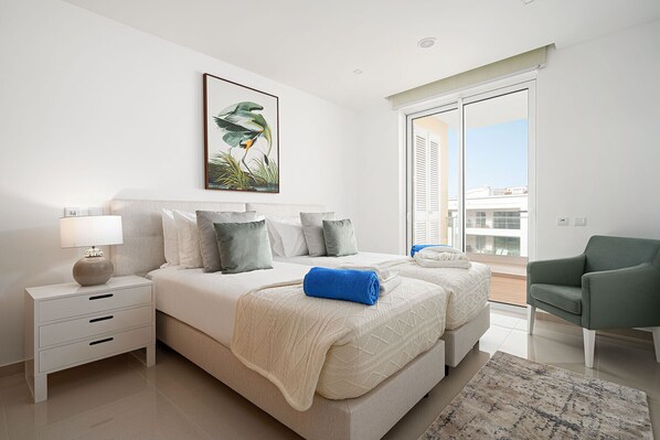 3 bedrooms, iron/ironing board, free WiFi, bed sheets