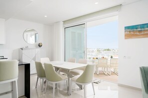 Dining - LAGOS MARINA VIEW 7 WITH POOL by HOMING (Lagos)