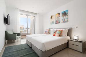 2 bedrooms, free WiFi, bed sheets - LAGOS MARINA VIEW 6 WITH POOL by HOMING (Lagos)