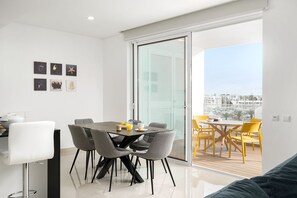 Dining - LAGOS MARINA VIEW 6 WITH POOL by HOMING (Lagos)