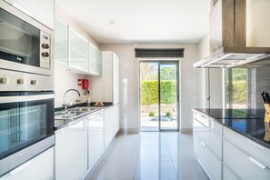 Fridge, oven, dishwasher, coffee/tea maker - VILAMOURA PINE HILLS WITH POOL by HOMING (Vilamoura)