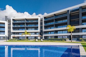 Pool - PRAIA DA ROCHA DESIGN WITH POOL by HOMING (Portimão)