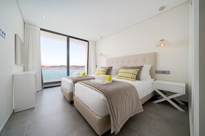 2 bedrooms, free WiFi, bed sheets - PORTIMÃO OCEAN BREEZE WITH POOL by HOMING (Lagoa)